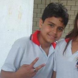 Se vcs podem ver no meu avatar tem uma mina do meu ladoai eu ñ estava namo com ela, mais agr eu to ela é muito linmda!