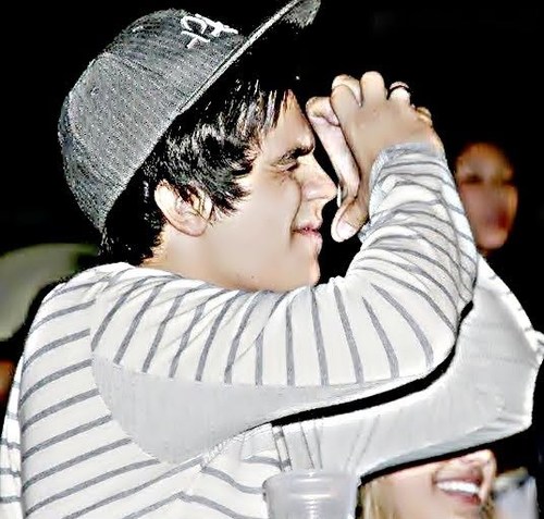 Vai se passar 10,20,30 anos e eu vou estar aqui te esperando @luansantana ♥ Since : 1O.O7.2O12