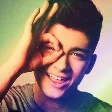 Me auto-resumo em uma palavra :
DIRECTIONER.. .