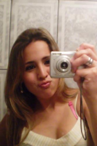 '' Se não puder se destacar pelo talento, vença pelo esforço.'' ;)