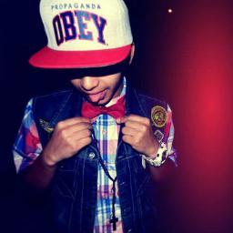 Welkom bij 'BeleefdeTweets' [] Leuke random tweets/foto's [] Promotie met 1000+ [] 50% kans op followback!