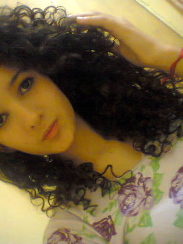 ∞ ♥! Sou sensível,tão sensível qe prefiro ficar sozinha do qe ficar com pessoas qe me machuquem, por menor qe seja a dor! Irmã do @JuniorFelix18
s2 Belinha