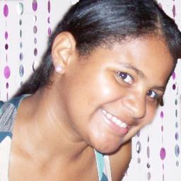 Sou como você me vê.
Posso ser leve como uma brisa ou forte como uma ventania,
Depende de quando e como você me vê passar.
(Clarice Lispector )
