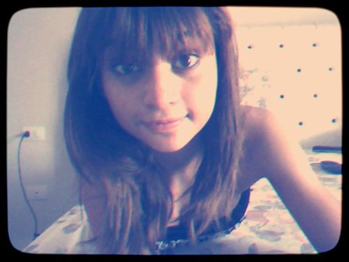 Monica Medeiros,15,apaixonada por Gabriel Torres,louca por TBBT,Friends,Potter,Lambert & Levine
~x~
Acho que estudo...