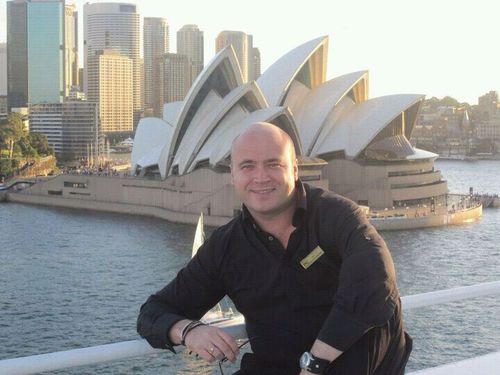 Human Resources Professional with vast international experience