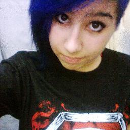 feia , gorda , chata , estranha , baixinha , ciumenta , prazer eu (: 
http://t.co/6BxNRPIQ