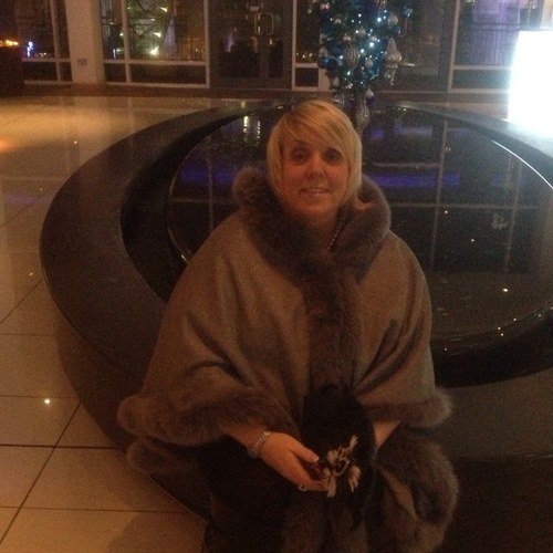 Wife and mum, project development manager for Calderdale college, loves Dubai sun good food