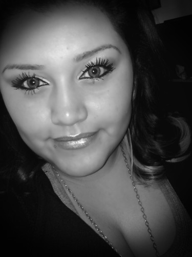 LAURA AKA lAlA
20 YEARS Y0UNG.
MARRiED && liViN liFE T0 THE MAXX.