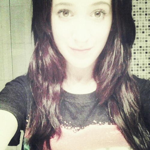 saraamai_'s profile picture. I like bands.