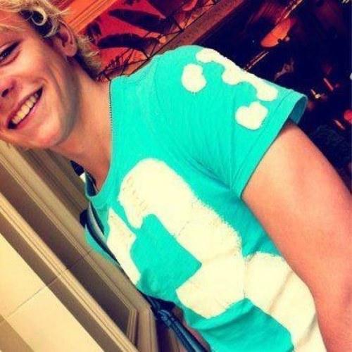 we will stop loving our boy in yellow when pigs can fly∞