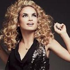 Os apaixonados não podem julgar a respeito de beleza, porque o coração embota a sensibilidade dos olhos . feito : 28/12/2012 , dedicado : A Lua Blanco