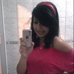 -QEM NASCEU PARA BRILHAR BRILHA ATÉ NA ESCURIDÃO ♪ ;]]*
 Namorando com o Principe do @Feehrmello *-*