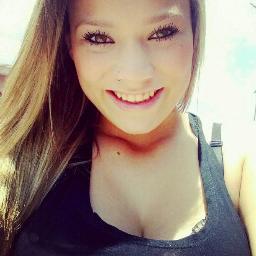 Lívia Araújo , 15 anos , leonina , corinthiana , chata , ciumenta , louca :) http://t.co/pLm8t3ES