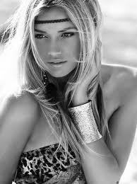 I was raised as the strongest now i see why, My parents left me a long time ago now i protect myself (single/RP)