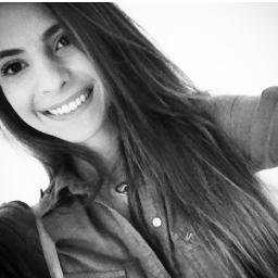 Sou linda http://t.co/scd2nYFq