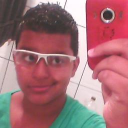 Falo muito, sou divertido, amo ROCK' .Since 2001