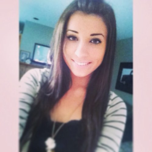 LovePinkNdMara's profile picture. Im 16. I don't like a lot of things, I like cats.. Disney pop sucks. Enough said. -_-