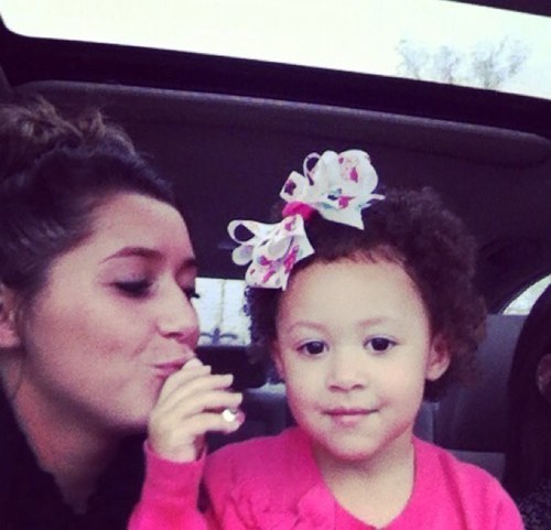 jada is my motivation my ❤ is taken so dont bother being a mother comes first and foremost. never hate have no reason to :)