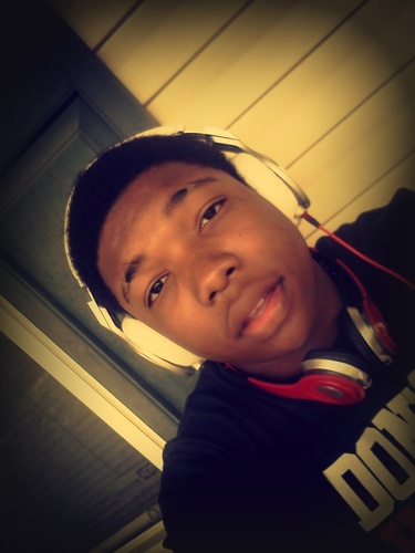 #Teamfollowback so if you follow me i follow u so simple..bt follow me @im_AceWhoAreYou....SWAG;)_