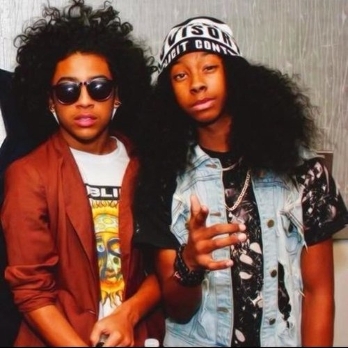 Mindless♡.  Living Life