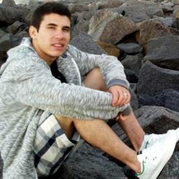 não me julgue por não ser quem você é.