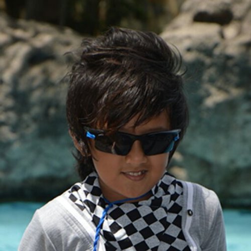 Difa Ryansyah :-)
medan punya..
juara 2 idola cilik 2013 :-)
follow ya..