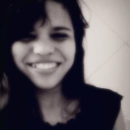 Não sou perfeita,Saiba conviver com meus defeitos e vivemos felizes,e to pouco me fudendo pra sua opinião. =D
