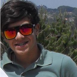 Weverton Bruno , 13 anos , aquariano , toco violão , sou legal ou também chato as vezes , Palmeirense de coração , e gosto de fazer novas amizades ! Follow me ?