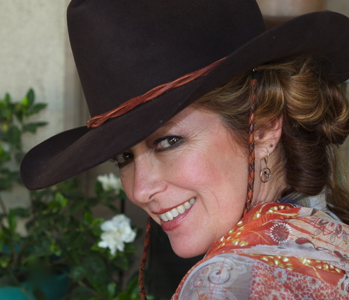 suzhanson's profile picture. opera singer-actress