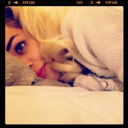 Hello! My name is Jessica :) & I am a big fan of @RitaOra! Follow me & Rita please! Love you Rita! #RITABOT ROC ON!