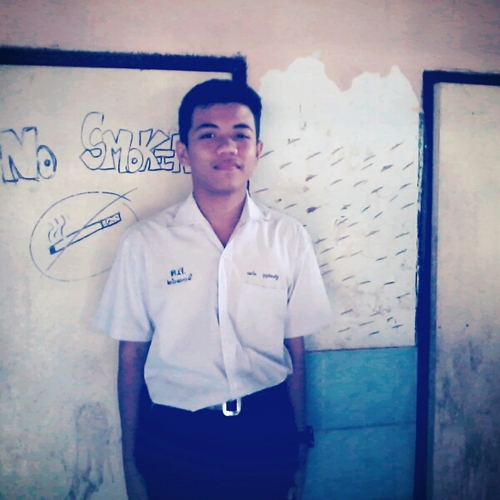 Hi ! I'm Dance I'm 13 years old :3 study at Matthayomdansomrong school. Follow me !