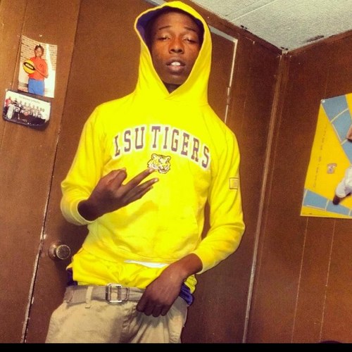 I live to ball ! #SINGLE # Missing My Dude Monta /: #Follow Me & Ill Follow BACK !!!