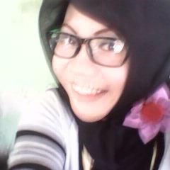 putri_elystiana's profile picture. 