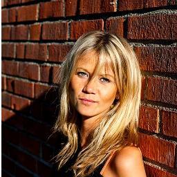 Journalist. Lever och verkar i Malmö/Karlskrona.