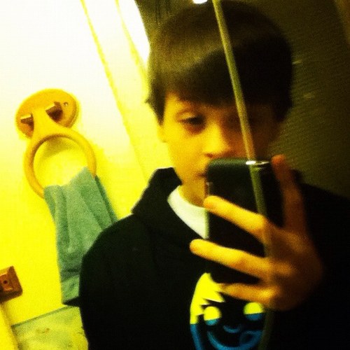 Follow back. http://t.co/FgJbDTvFD8