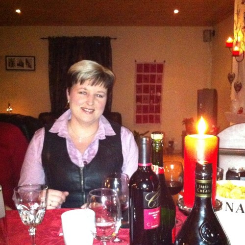 Monica9lsen's profile picture. 