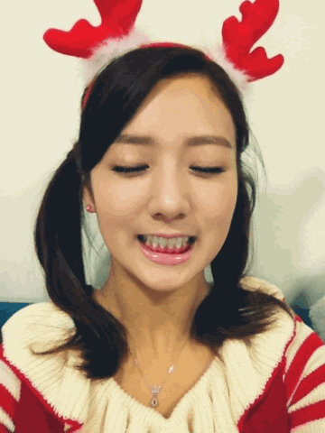 안녕하세요 Bomi imnida • August 13, 1993 • Part of A Pink (에이핑크) as a Lead Vocalist & Main Dancer • I can speak English/Bahasa • Let's be friend^^~