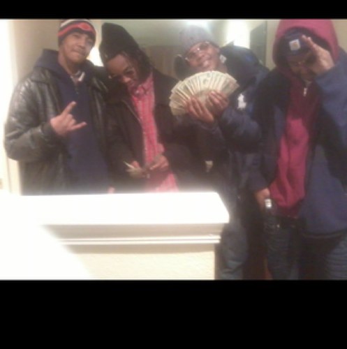 .....#TroubleMan #100 #TeamRealSinceDay1 SSB,SBB,100 BLK...Rip Skave Ty Stokes Nate David Smurf