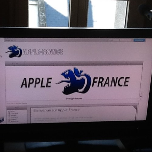 Apple_Muncher's profile picture. Salut, STP #Follow @Apple_France, et je te unfollow pas, Hi, PLEASE #Follow @Apple_France, and i won't unfollow you