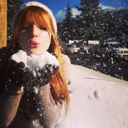 Bella Thorne an Zendaya Colemann  Fan !!! They are My Life :)