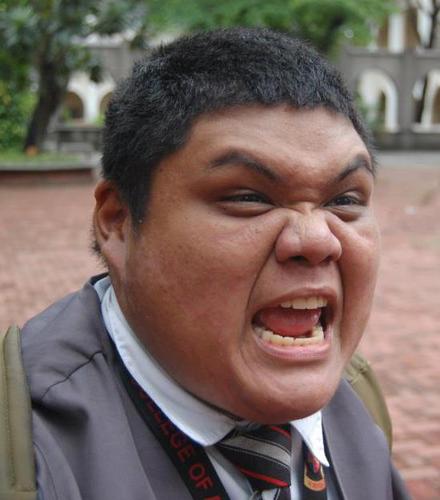 lennygoood's profile picture. Uminom ng Pepsi Blue. Umutot ng kulay blue.