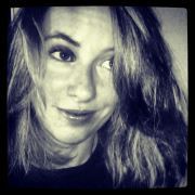 MartinaDelChi's profile picture. Sono Martina. Sono incastrata in 160 caratteri, tra isterismi e un'egomania sconfinata.