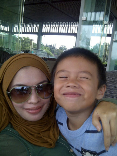 mei_boeland's profile picture. Fashion designer