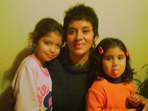 Casado con América, dos hijas: Alison y Aracelly. Equipo OHIGGINS. Religión: La Iglesia de Jesucristo de los Santos de los Últimos Días. Madre: Carmen Avendaño.