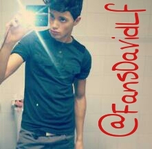 Una mitad de este twitter es @Maarilo19 & la otra mitad es @mimiisfd :) Somos #Auryners & #Pastelitas de @DavidAuryn :D