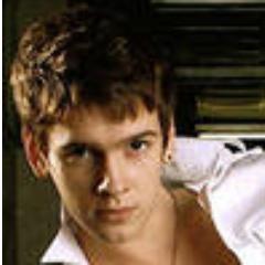 riamusam's profile picture. 