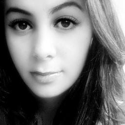 Meu nome é Sara Mendes 15 anos Chata ,Feia,Cor de rosa e Salto Alto' AMOO sertanejo e sou CORINTIANA ♥
