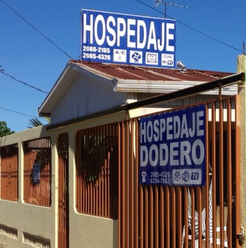 Costa Rica. Hospedaje Dodero. Liberia. 100 mts norte de la parada de buses municipal. (506) 26654326 (506) 8729-7524 beds from $ 10 p/p wifi, kitchen Info