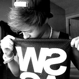 dazzlesunrise's profile picture. Ethan, 17ans, #Boydirectioner