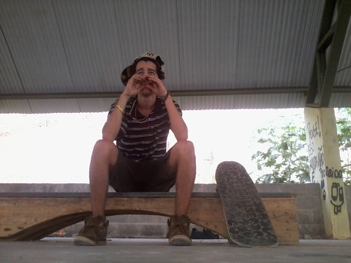 meu nome ? leo carvalho [GANJA,PAZ&AMOR,SKATE 5 letra um sentimento 4ever skate borde ate a MORTE PoOooORA ,] _\|/_